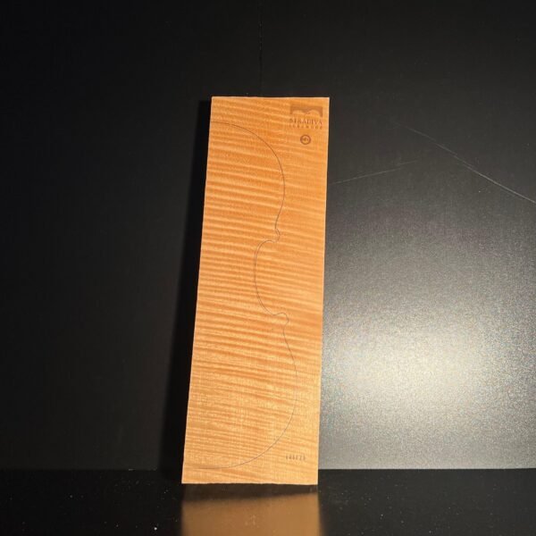 Back Nicely Flamed Maple (NF+)025 25+ Yeasr Old