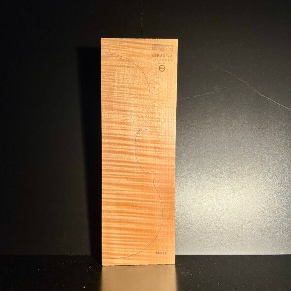 2-P Back Nicely Flamed Maple (NF+) 026 25+ Years Old